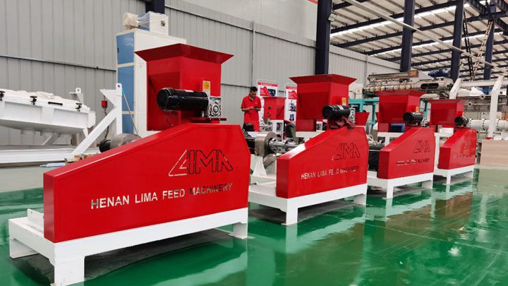 large scale guppyl fish feed pelleting machine in South Africa